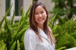 Dr. Lucia Chia